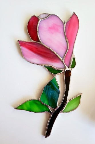 Zawieszka witrażowa magnolia różowa Tiffany 20x11 cm.jpg