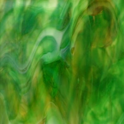 Szkło witrażowe Wissmach zielone z brązowymi  smugami W112L 20x 30 cm.jpg